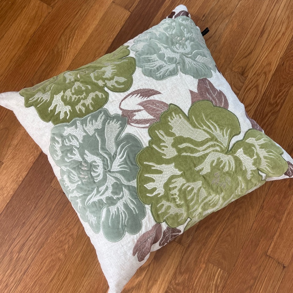 Rodeo Decor Stitched Pillow Floral Green